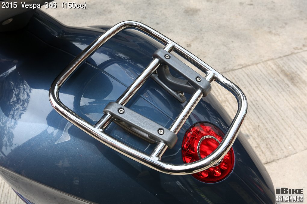 Vespa 946 (15)